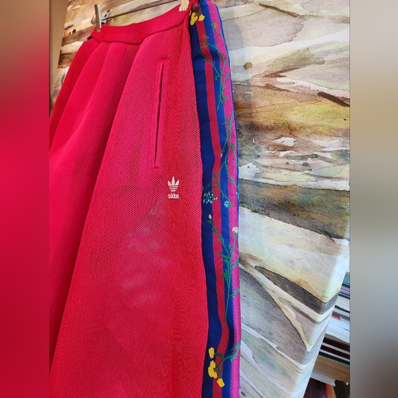 ADIDAS Pink Sheer Tulle Overlay Mesh 3 Blue Stripes Floral Embroidery Skirt EC S - Picture 12 of 16